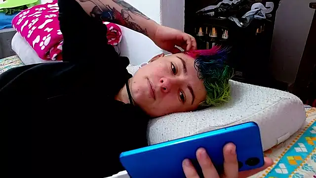 tomboyblue online show from 10-15-25, 05:35