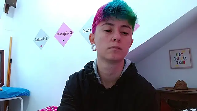 tomboyblue online show from 10-27-25, 01:48