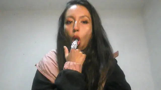 Snapshot of Amarista_Lovely6 chatting on 01-12-26, 04:07 Amarista Lovely6 online show from 01-12-26, 04:07