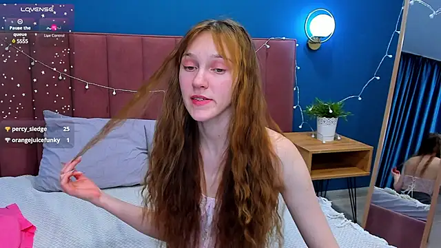 Snapshot of VanillaKelly chatting on 12-02-24, 04:42 VanillaKelly online show from 12-02-24, 04:42