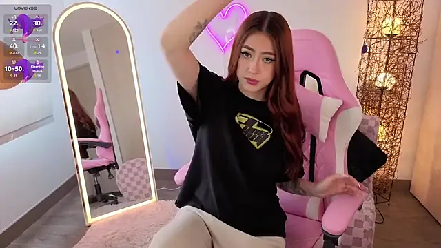 Snapshot of violet_ch chatting on 12-04-25, 06:38 violet ch online show from 12-04-25, 06:38