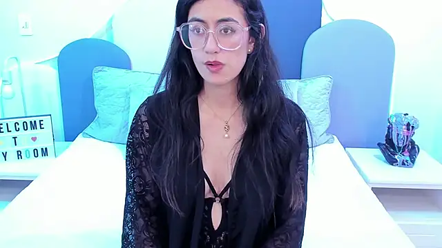 Snapshot of SophieGomez22 chatting on 02-02-25, 05:15 SophieGomez22 online show from 02-02-25, 05:15