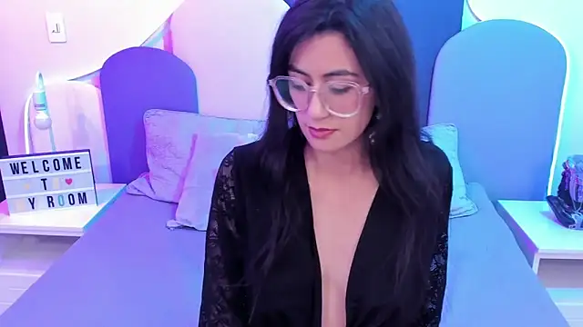 Snapshot of SophieGomez22 chatting on 02-07-25, 04:14 SophieGomez22 online show from 02-07-25, 04:14