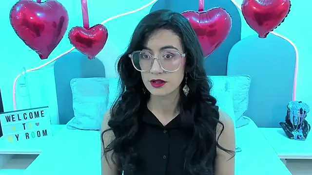 Snapshot of SophieGomez22 chatting on 02-14-25, 11:10 SophieGomez22 online show from 02-14-25, 11:10