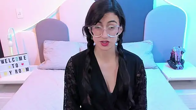 Snapshot of SophieGomez22 chatting on 02-24-25, 05:31 SophieGomez22 online show from 02-24-25, 05:31