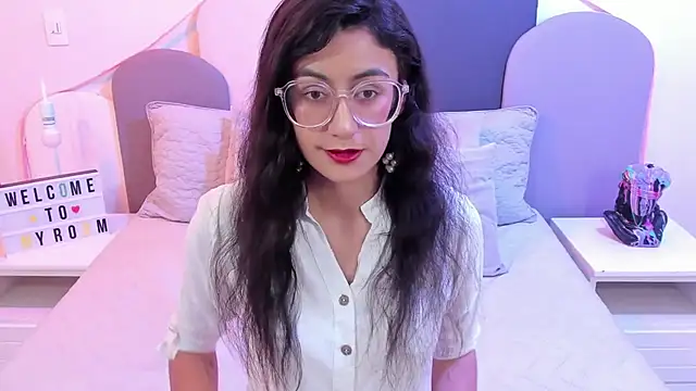 Snapshot of SophieGomez22 chatting on 03-19-25, 11:50 SophieGomez22 online show from 03-19-25, 11:50