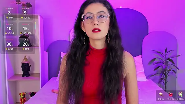 Snapshot of SophieGomez22 chatting on 10-20-25, 11:32 SophieGomez22 online show from 10-20-25, 11:32