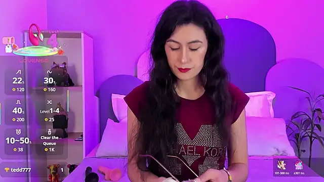 Snapshot of SophieGomez22 chatting on 11-28-25, 11:24 SophieGomez22 online show from 11-28-25, 11:24