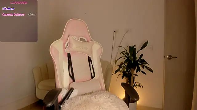 LittleSofia  online show from 11-02-25, 02:25