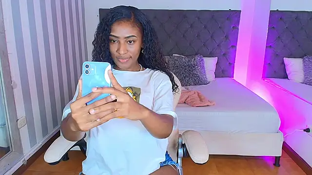 rebeca cortez  online show from 01-09-25, 03:58