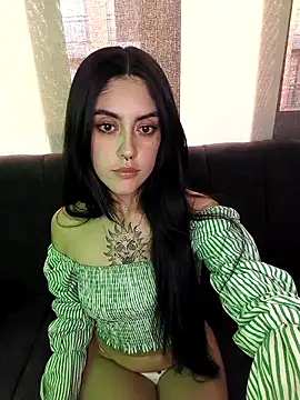 Snapshot of Mazikeen-- chatting on 01-12-26, 10:15 Mazikeen-- online show from 01-12-26, 10:15