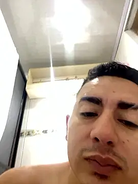 Snapshot of DanielGomez9 chatting on 12-08-24, 07:43 DanielGomez9 online show from 12-08-24, 07:43