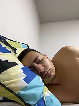 Snapshot of DanielGomez9 chatting on 01-07-25, 02:20 DanielGomez9 online show from 01-07-25, 02:20