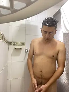 Snapshot of DanielGomez9 chatting on 01-20-25, 12:07 DanielGomez9 online show from 01-20-25, 12:07