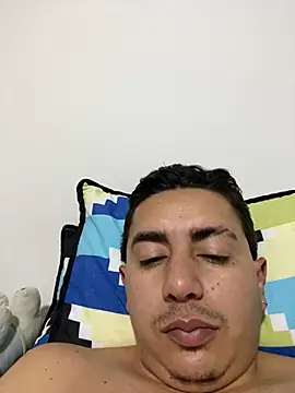 Snapshot of DanielGomez9 chatting on 03-14-25, 05:05 DanielGomez9 online show from 03-14-25, 05:05