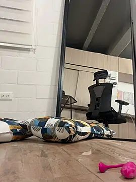 Eva Gonzalez online show from 02-25-25, 02:03