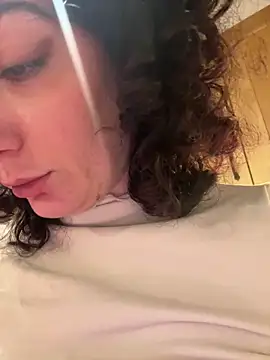 Snapshot of Strawberry_queen91 chatting on 12-20-25, 08:27 Strawberry queen91 online show from 12-20-25, 08:27