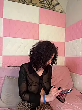 Snapshot of Strawberry_queen91 chatting on 01-12-26, 04:45 Strawberry queen91 online show from 01-12-26, 04:45