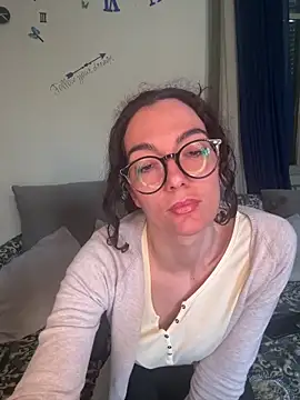 Snapshot of Strawberry_queen91 chatting on 04-17-26, 03:37 Strawberry queen91 online show from 04-17-26, 03:37