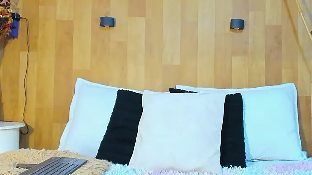 marianaa90 online show from 03-10-26, 04:12