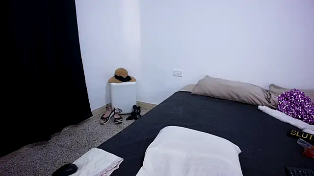 Andreabigboobs23 online show from 01-06-26, 06:22