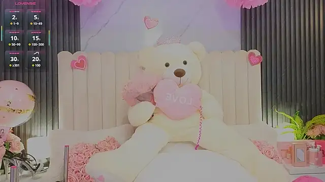 Madiee Rhea online show from 04-28-26, 07:41