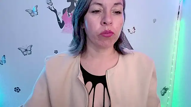 Lady breaks hearts online show from 06-02-26, 01:13
