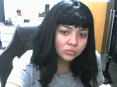 Snapshot of RuthBunny chatting on 06-15-26, 07:16 RuthBunny online show from 06-15-26, 07:16