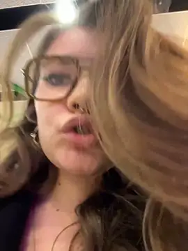 Holy Tereza online show from 04-04-26, 04:59