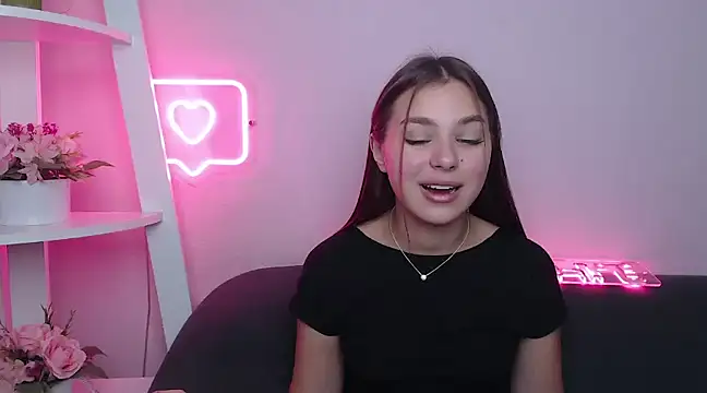 MilanaAngelAs online show from 02-14-25, 05:51