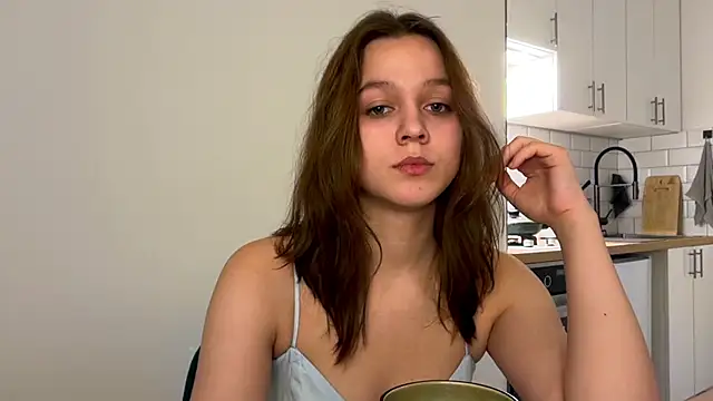 Addelin Moon online show from 10-19-25, 03:45