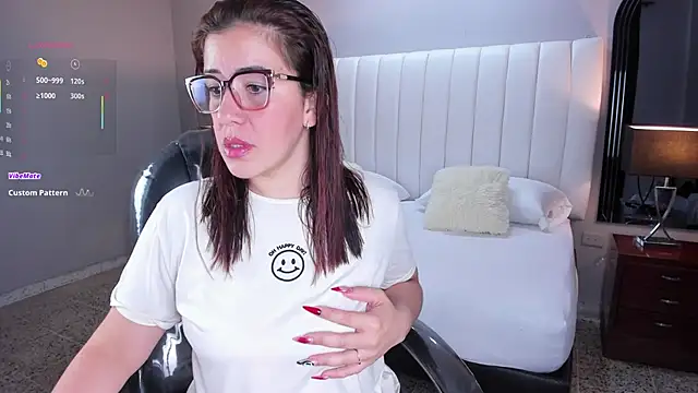 Snapshot of vanity_sex chatting on 10-23-25, 11:42 vanity sex online show from 10-23-25, 11:42