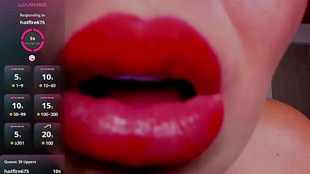 Snapshot of charlottemeyerr chatting on 01-14-25, 10:23 charlottemeyerr online show from 01-14-25, 10:23