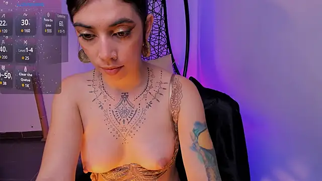 Snapshot of Nina-monroe chatting on 12-23-24, 11:28 Nina-monroe online show from 12-23-24, 11:28