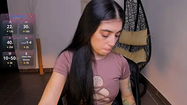 Snapshot of Nina-monroe chatting on 01-13-25, 12:30 Nina-monroe online show from 01-13-25, 12:30