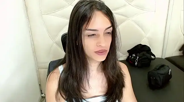 Dollbehavior  online show from 12-17-24, 09:28