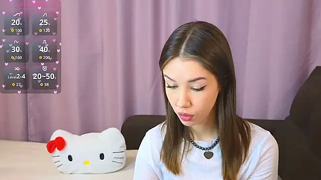 Snapshot of ellie_kramer chatting on 11-17-25, 04:46 ellie kramer online show from 11-17-25, 04:46