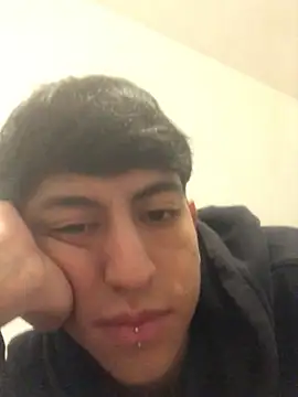 Snapshot of modelo180 chatting on 01-16-25, 06:37 modelo180 online show from 01-16-25, 06:37