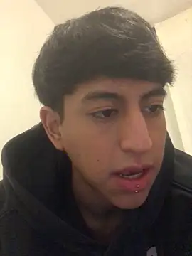 Snapshot of modelo180 chatting on 02-07-25, 12:09 modelo180 online show from 02-07-25, 12:09