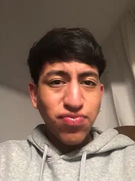 Snapshot of modelo180 chatting on 03-07-25, 01:20 modelo180 online show from 03-07-25, 01:20