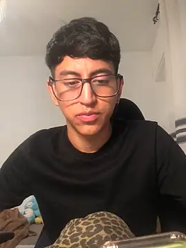 Snapshot of modelo180 chatting on 09-29-25, 08:02 modelo180 online show from 09-29-25, 08:02