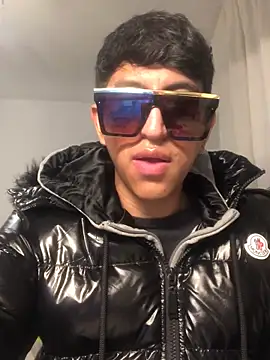 Snapshot of modelo180 chatting on 11-25-25, 08:09 modelo180 online show from 11-25-25, 08:09