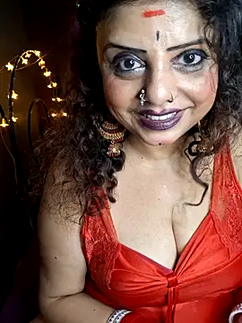 Snapshot of Maaya66 chatting on 03-05-25, 07:06 Maaya66 online show from 03-05-25, 07:06