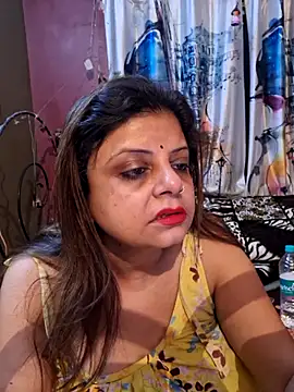 Snapshot of Maaya66 chatting on 01-13-26, 06:24 Maaya66 online show from 01-13-26, 06:24