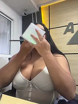 little lissiee online show from 04-05-26, 12:19