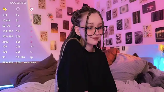 Snapshot of yourconcept chatting on 12-30-24, 01:58 yourconcept online show from 12-30-24, 01:58