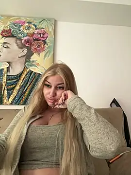 Snapshot of AllysonK chatting on 04-30-26, 12:00 AllysonK online show from 04-30-26, 12:00