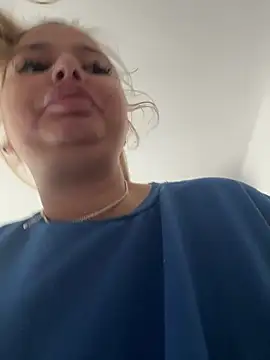 Snapshot of AllysonK chatting on 05-26-26, 10:11 AllysonK online show from 05-26-26, 10:11