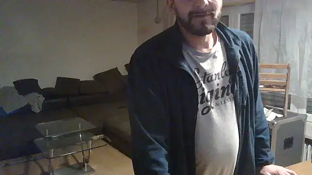 Snapshot of rosaeichel chatting on 03-01-26, 01:51 rosaeichel online show from 03-01-26, 01:51