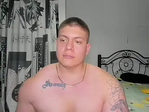 Snapshot of regan_jhonso chatting on 12-20-25, 05:14 regan jhonso online show from 12-20-25, 05:14